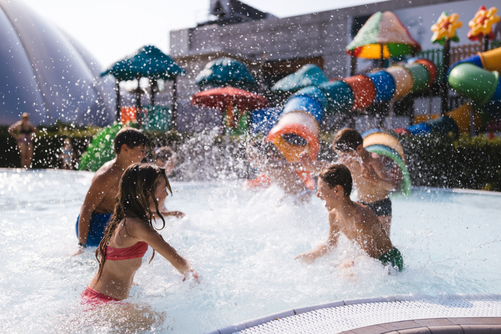 Hotel il portico 1711 foto acquaworld bambini che giocano