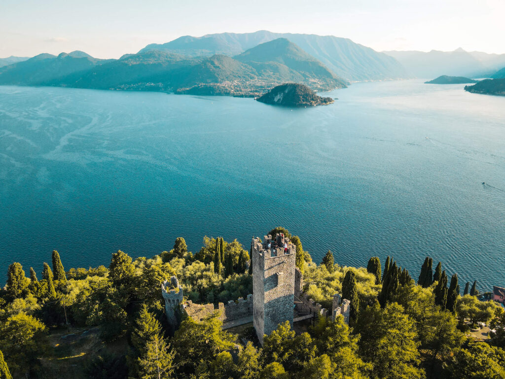 Hotel il portico 1711 dintorni lago di como castello di vezio vista alto