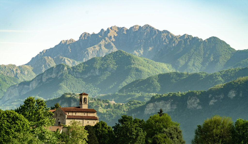 Hotel il portico 1711 dintorni parco adda nord chiesa di arlate resegone