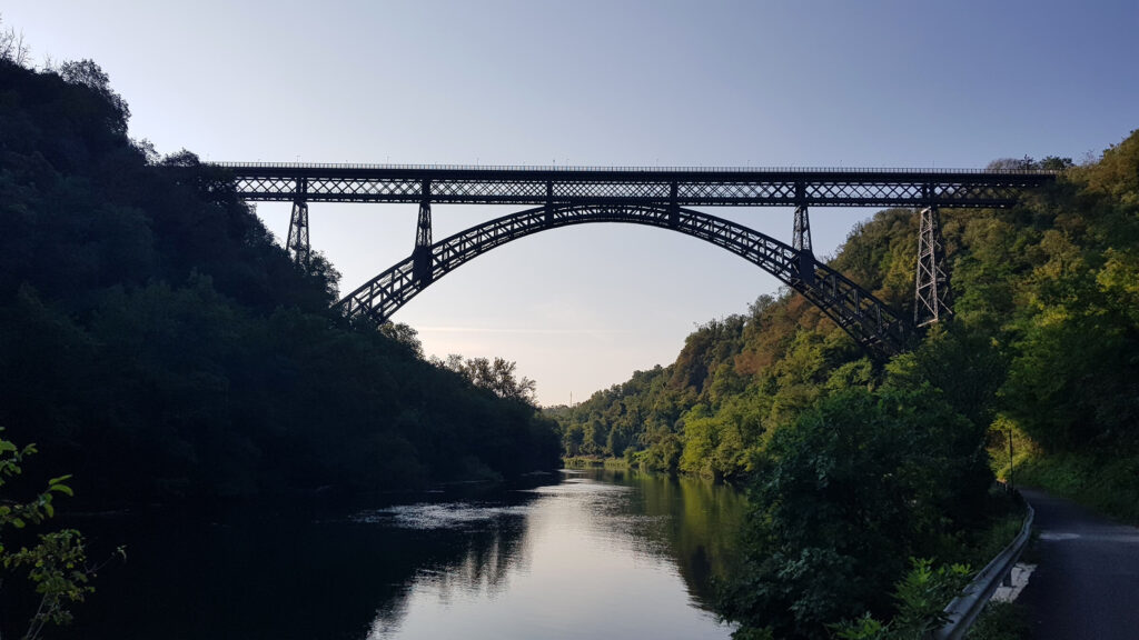 Hotel il portico 1711 dintorni parco adda nord ponte san michele vista frontale