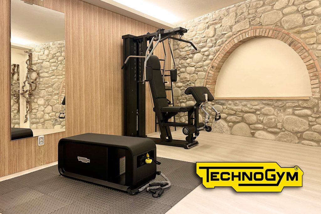 Luxury-guest-house-lecco-1711-il-portico-palestra-foto1